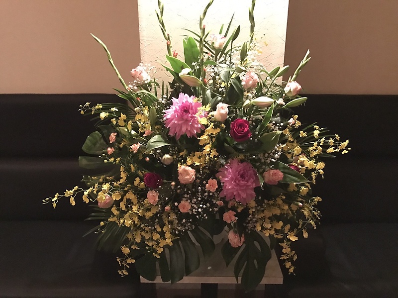 お祝いフラワースタンド｜ボリュームタイプ 19,800円の商品写真 2