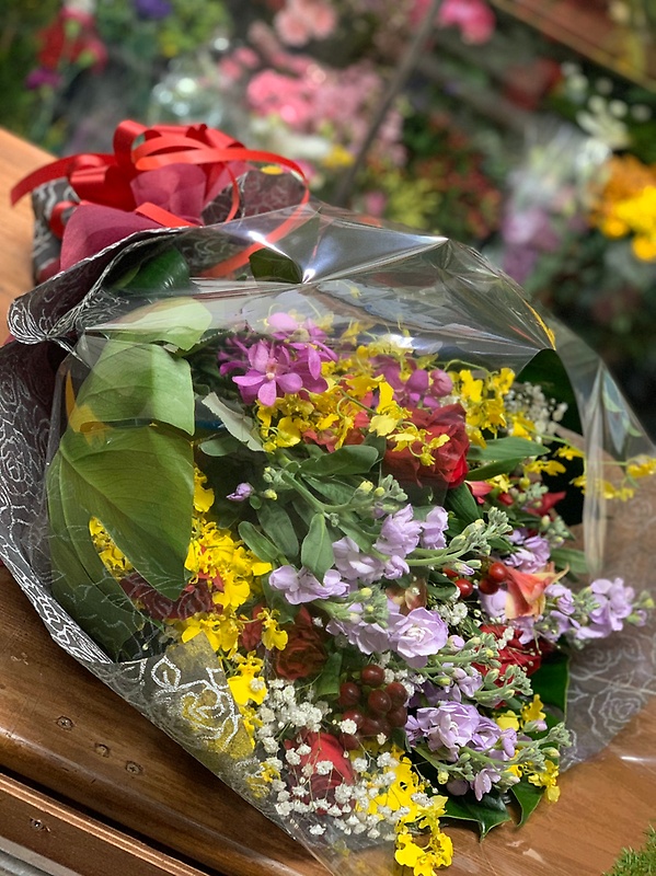 カラフルミックス大きな花束の商品写真 2