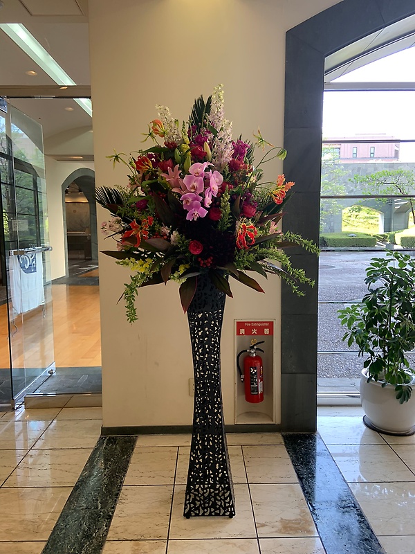 【ホテルなどにオススメ】Iron flower stand☆